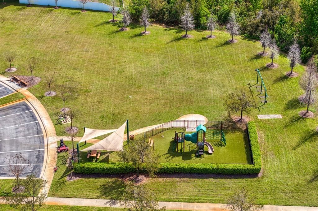 En Venta: $425,000 (4 camas, 3 baños, 2032 Pies cuadrados)