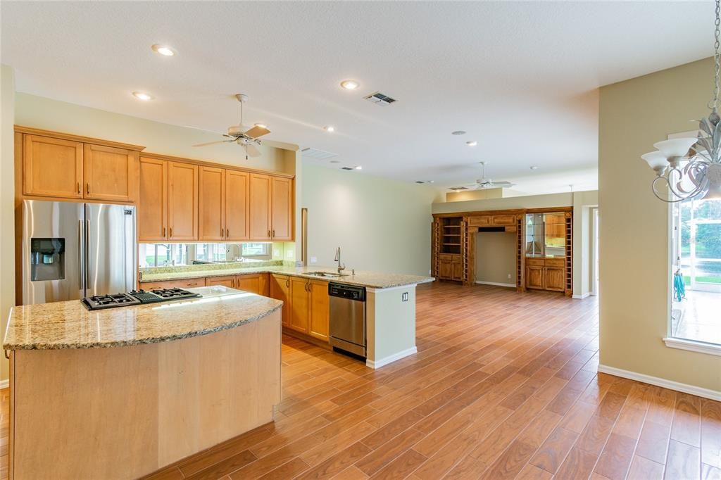 В аренду: $5,900 (4 спален, 3 ванн, 2907 Квадратных фут)
