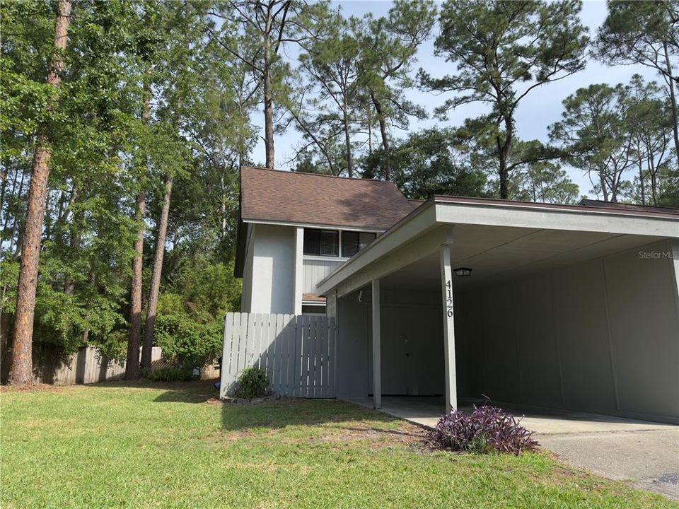 For Sale: $161,000 (2 beds, 1 baths, 938 Square Feet)