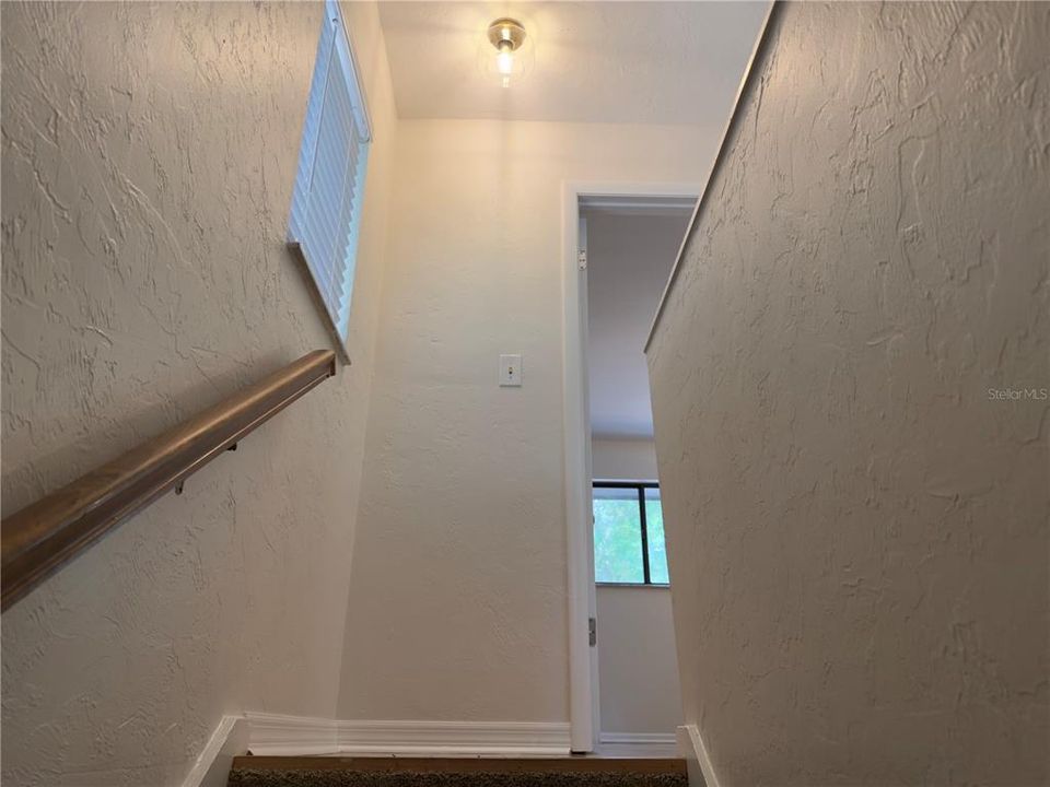 For Sale: $161,000 (2 beds, 1 baths, 938 Square Feet)