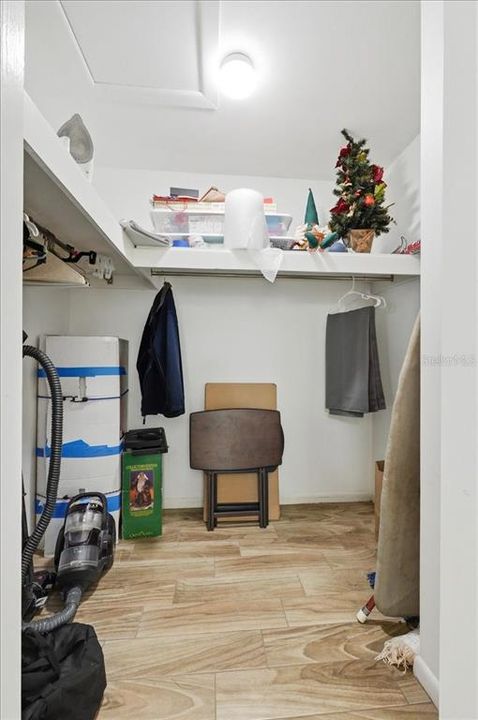 Под контрактом: $525,000 (4 спален, 2 ванн, 1904 Квадратных фут)