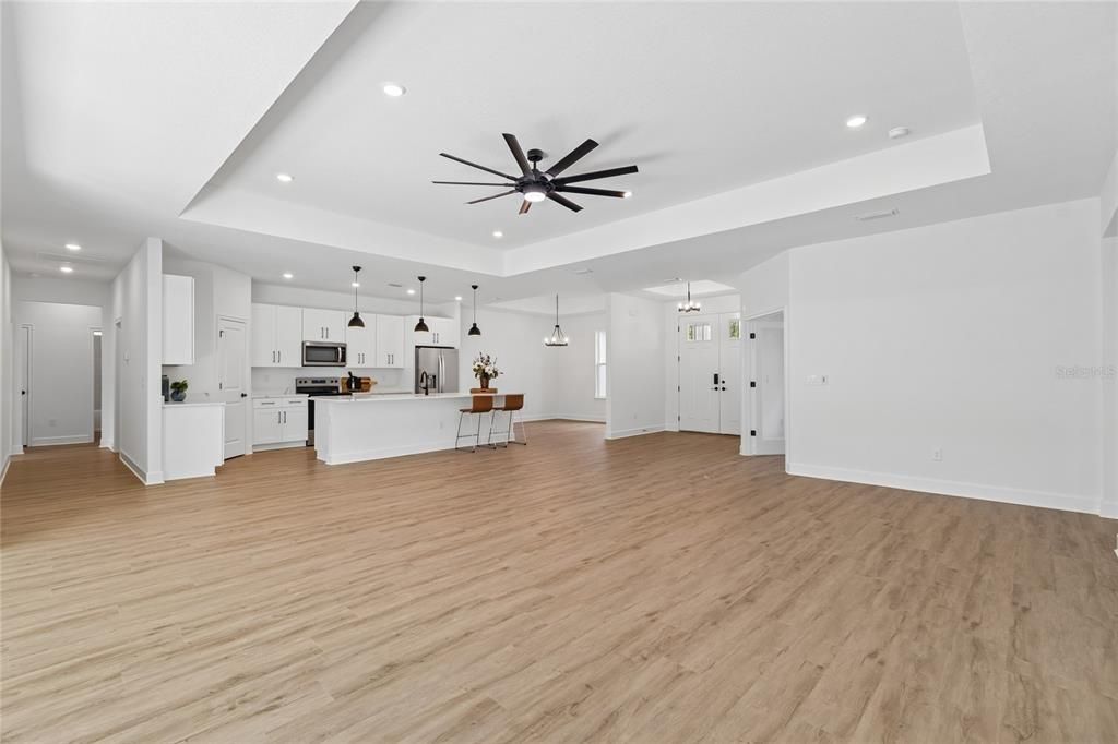 For Sale: $564,900 (5 beds, 3 baths, 2637 Square Feet)
