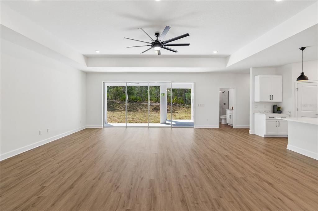 For Sale: $564,900 (5 beds, 3 baths, 2637 Square Feet)