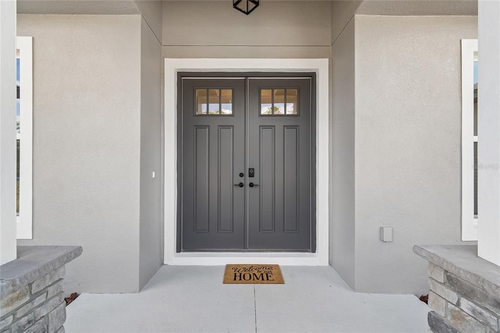 For Sale: $564,900 (5 beds, 3 baths, 2637 Square Feet)