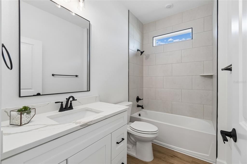 For Sale: $564,900 (5 beds, 3 baths, 2637 Square Feet)