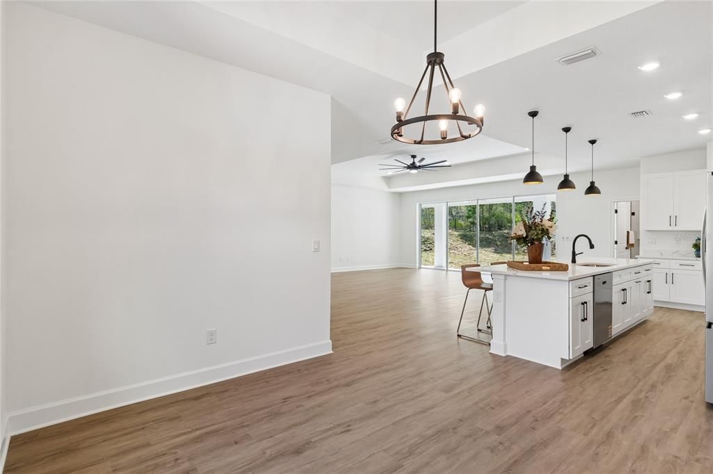 For Sale: $564,900 (5 beds, 3 baths, 2637 Square Feet)