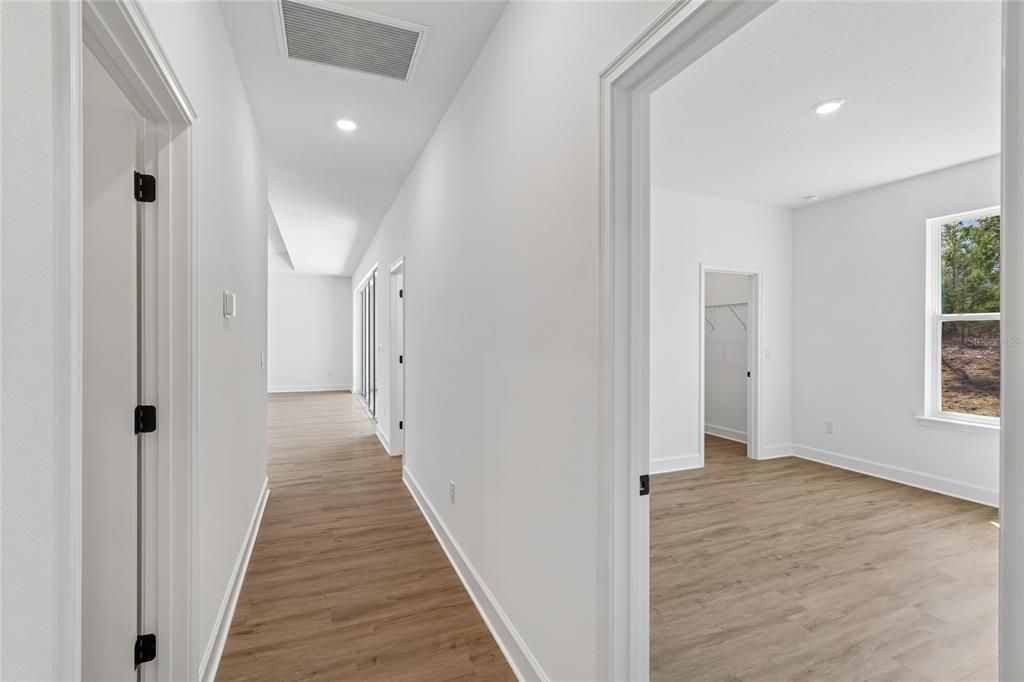 For Sale: $564,900 (5 beds, 3 baths, 2637 Square Feet)