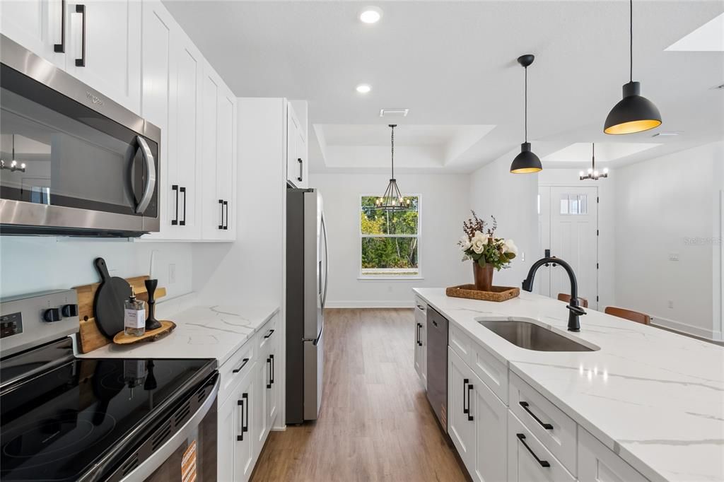 For Sale: $564,900 (5 beds, 3 baths, 2637 Square Feet)