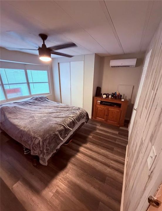 For Sale: $123,900 (2 beds, 2 baths, 840 Square Feet)