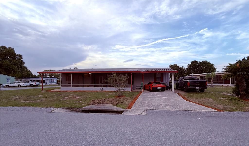 For Sale: $123,900 (2 beds, 2 baths, 840 Square Feet)