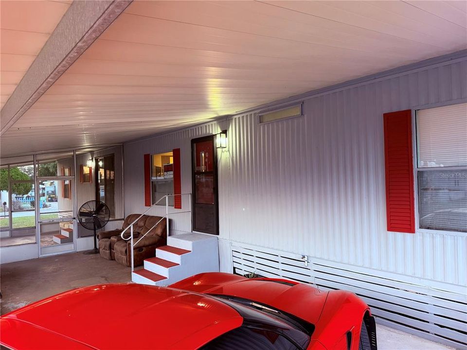 For Sale: $123,900 (2 beds, 2 baths, 840 Square Feet)