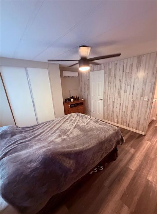 For Sale: $123,900 (2 beds, 2 baths, 840 Square Feet)