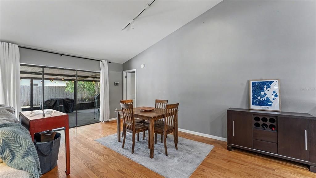 For Sale: $329,900 (3 beds, 2 baths, 1587 Square Feet)