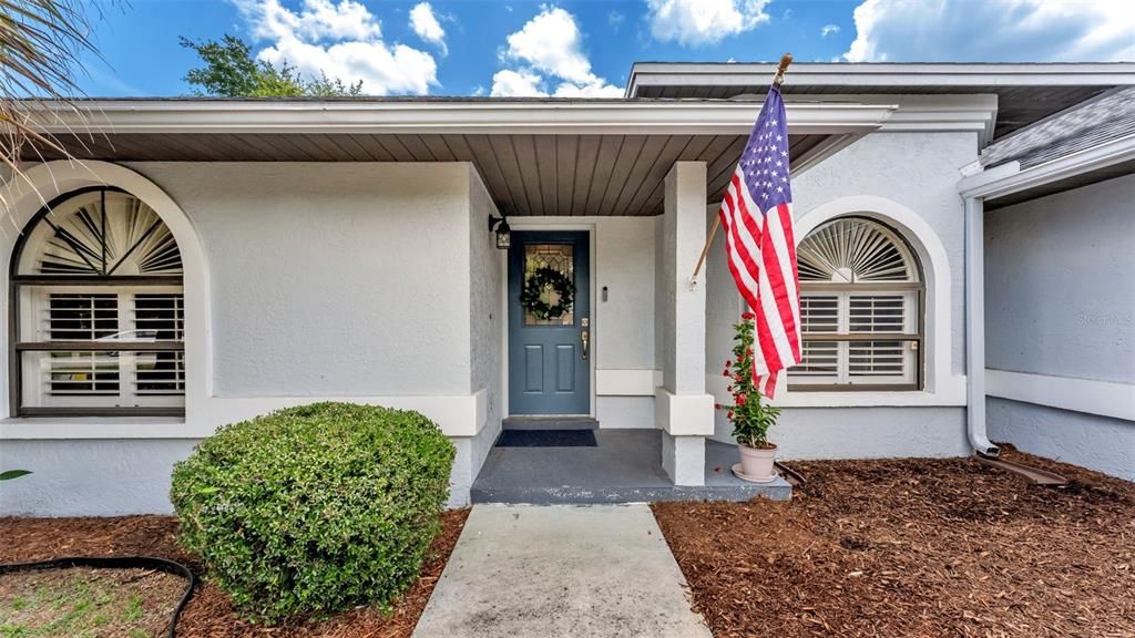 For Sale: $329,900 (3 beds, 2 baths, 1587 Square Feet)