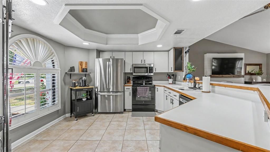 For Sale: $329,900 (3 beds, 2 baths, 1587 Square Feet)