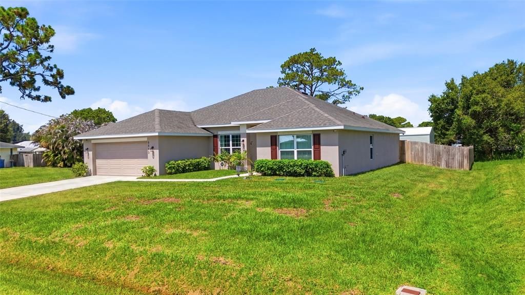 For Sale: $439,900 (4 beds, 2 baths, 2136 Square Feet)