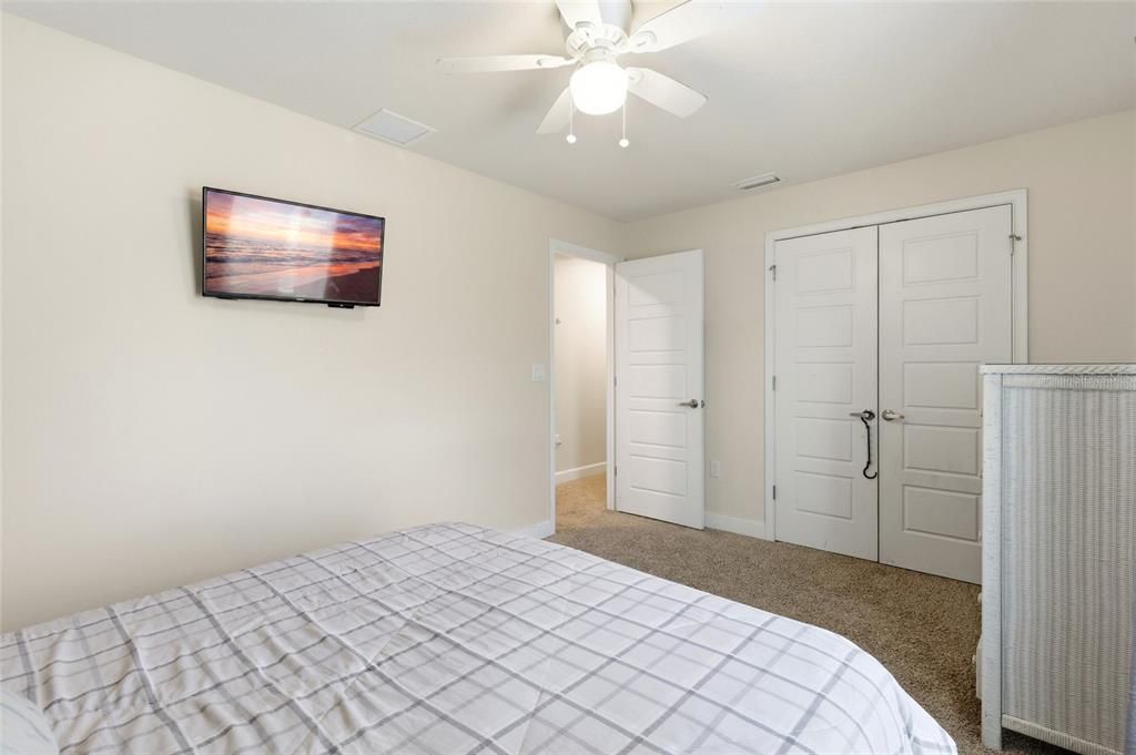 For Sale: $439,900 (4 beds, 2 baths, 2136 Square Feet)