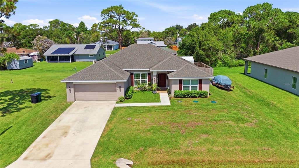 For Sale: $439,900 (4 beds, 2 baths, 2136 Square Feet)