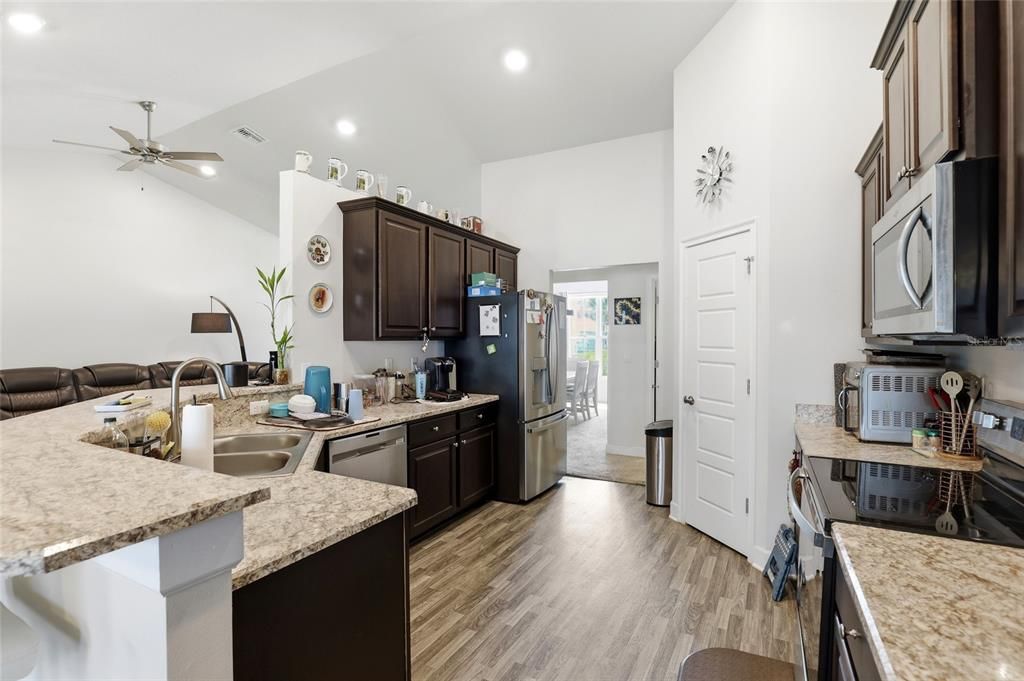 For Sale: $439,900 (4 beds, 2 baths, 2136 Square Feet)