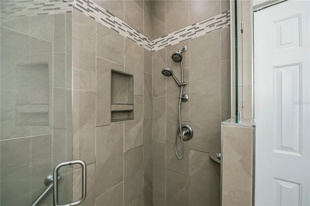 For Sale: $289,900 (2 beds, 2 baths, 1364 Square Feet)