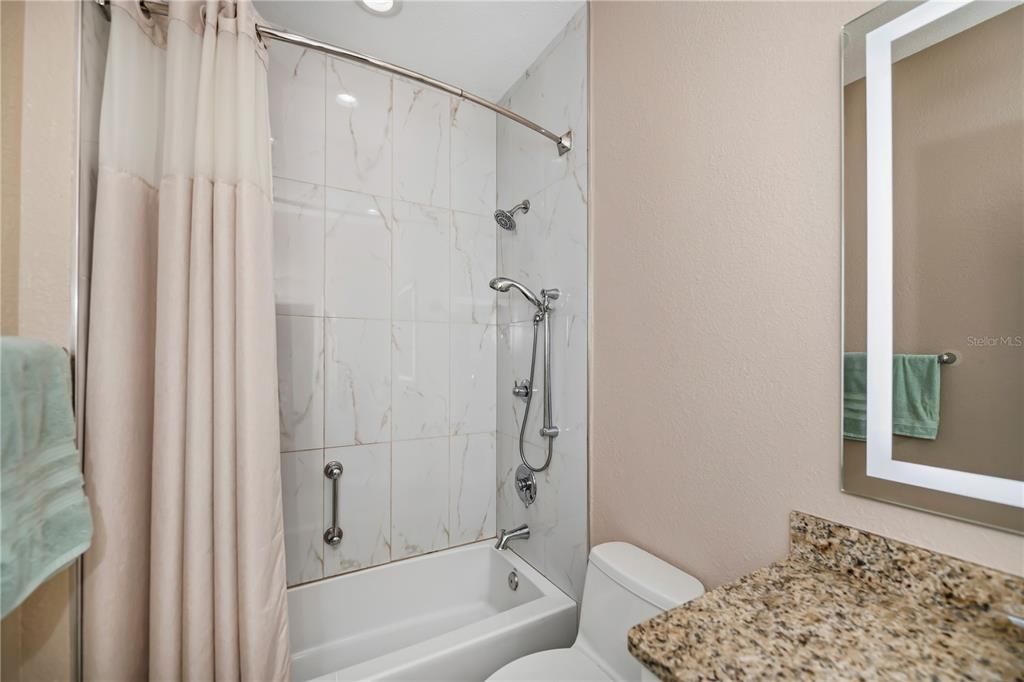 For Sale: $289,900 (2 beds, 2 baths, 1364 Square Feet)