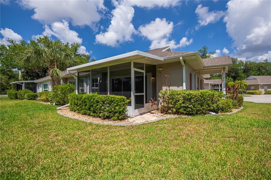 For Sale: $289,900 (2 beds, 2 baths, 1364 Square Feet)