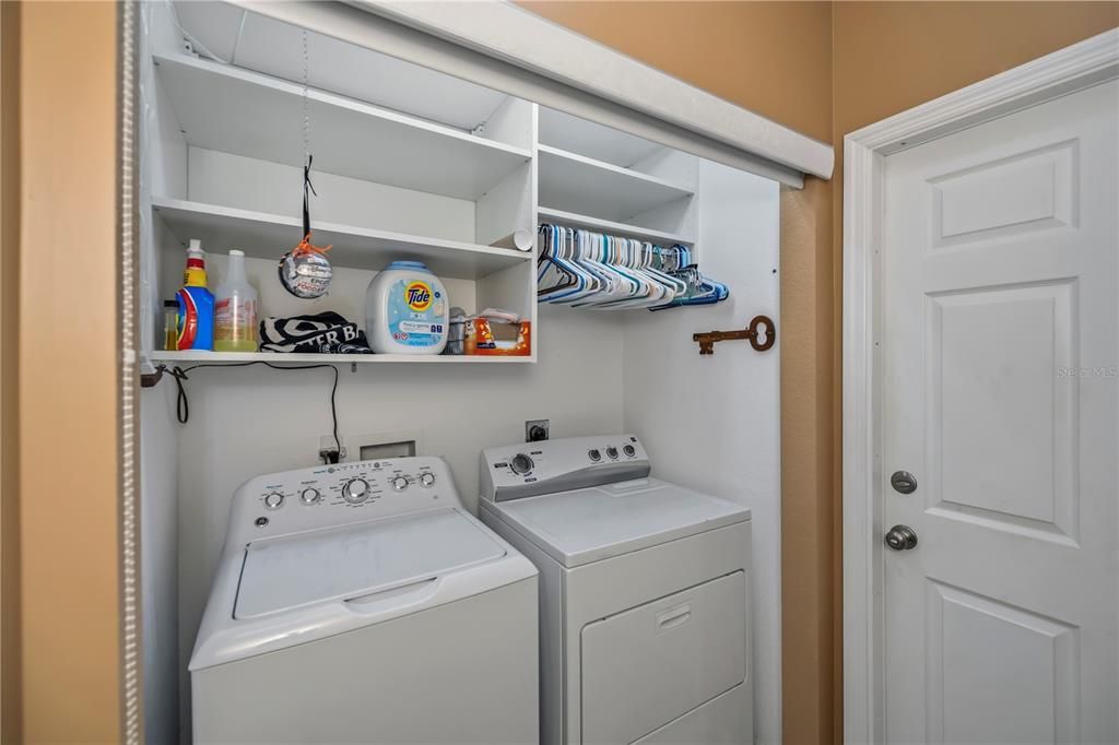 For Sale: $289,900 (2 beds, 2 baths, 1364 Square Feet)