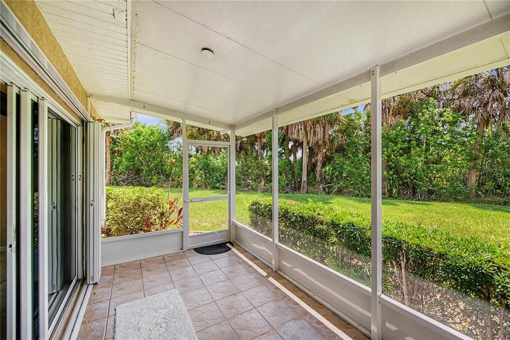 For Sale: $289,900 (2 beds, 2 baths, 1364 Square Feet)