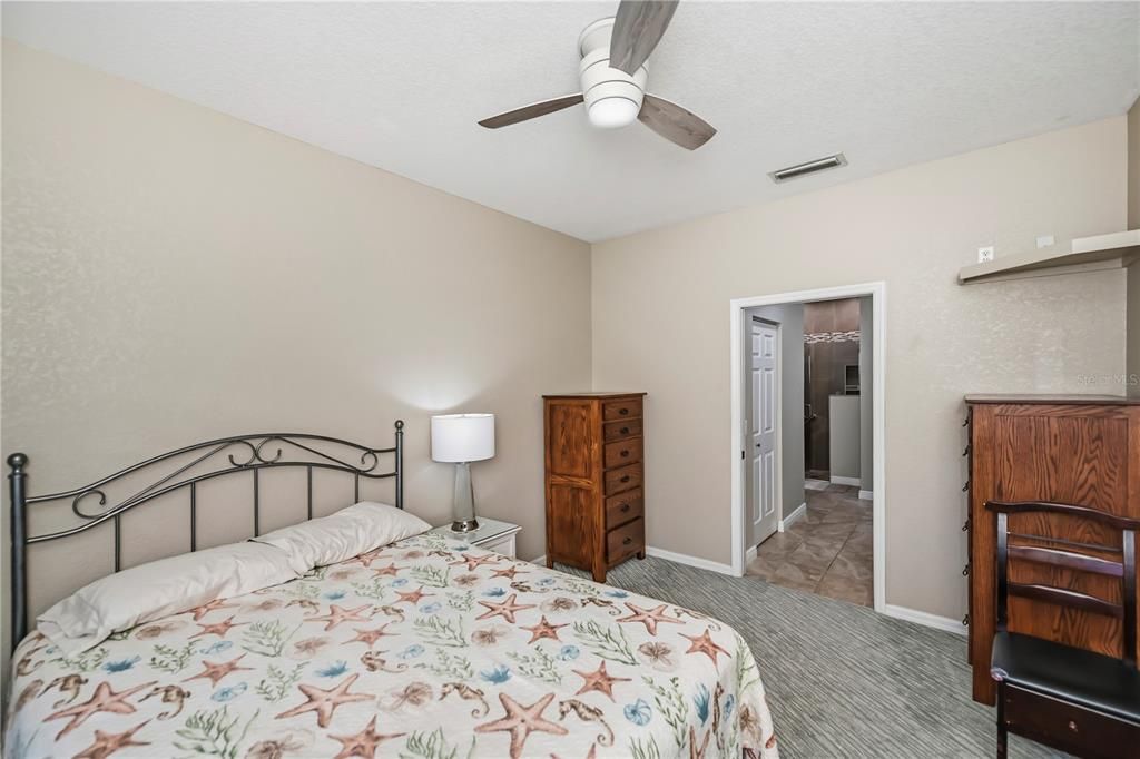 For Sale: $289,900 (2 beds, 2 baths, 1364 Square Feet)