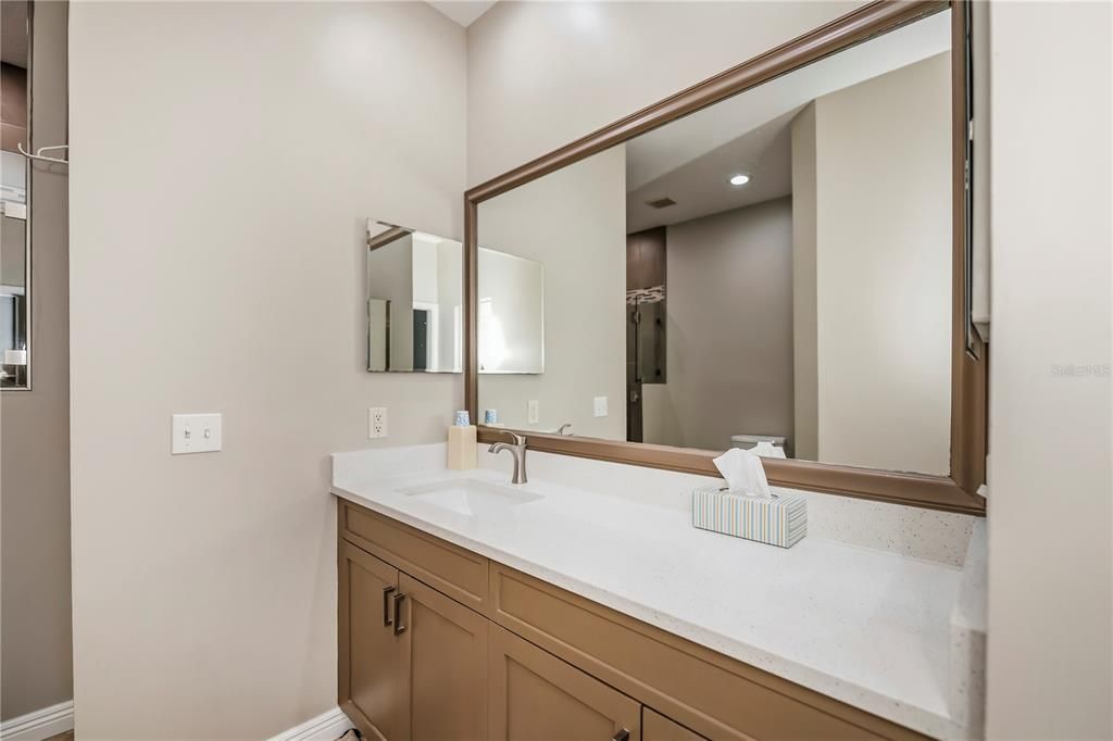 For Sale: $289,900 (2 beds, 2 baths, 1364 Square Feet)