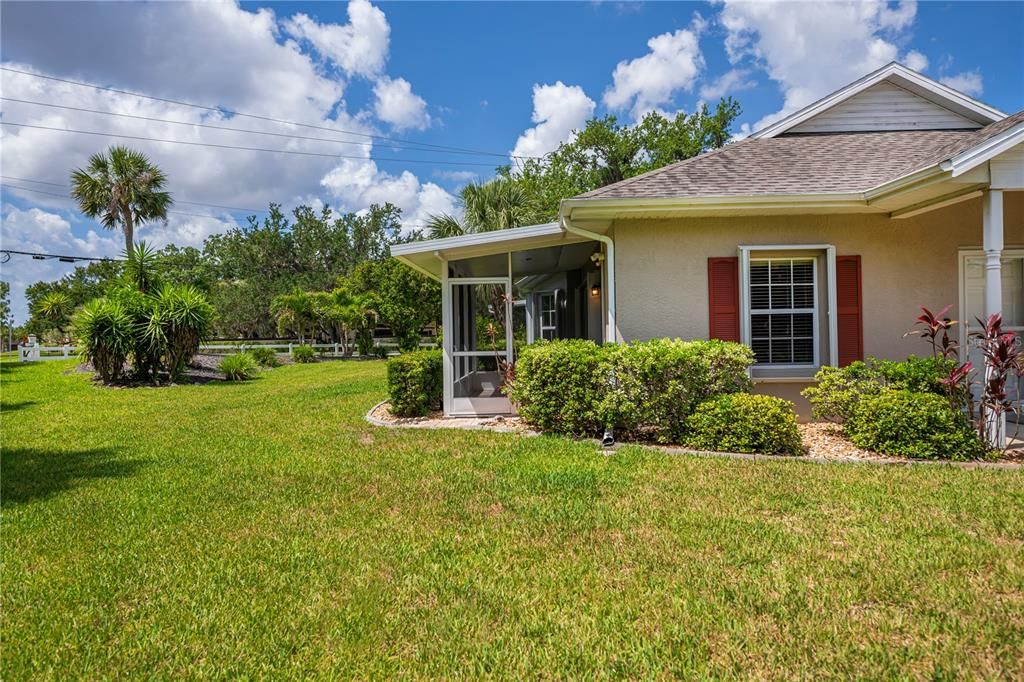 For Sale: $289,900 (2 beds, 2 baths, 1364 Square Feet)