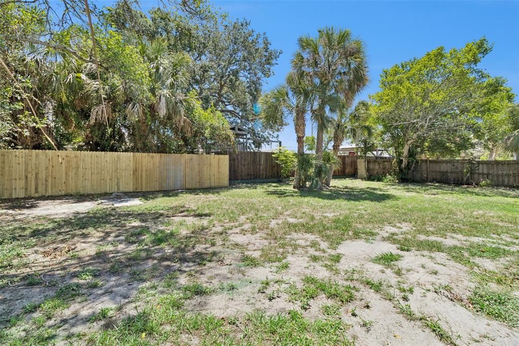 For Sale: $275,000 (3 beds, 1 baths, 1392 Square Feet)