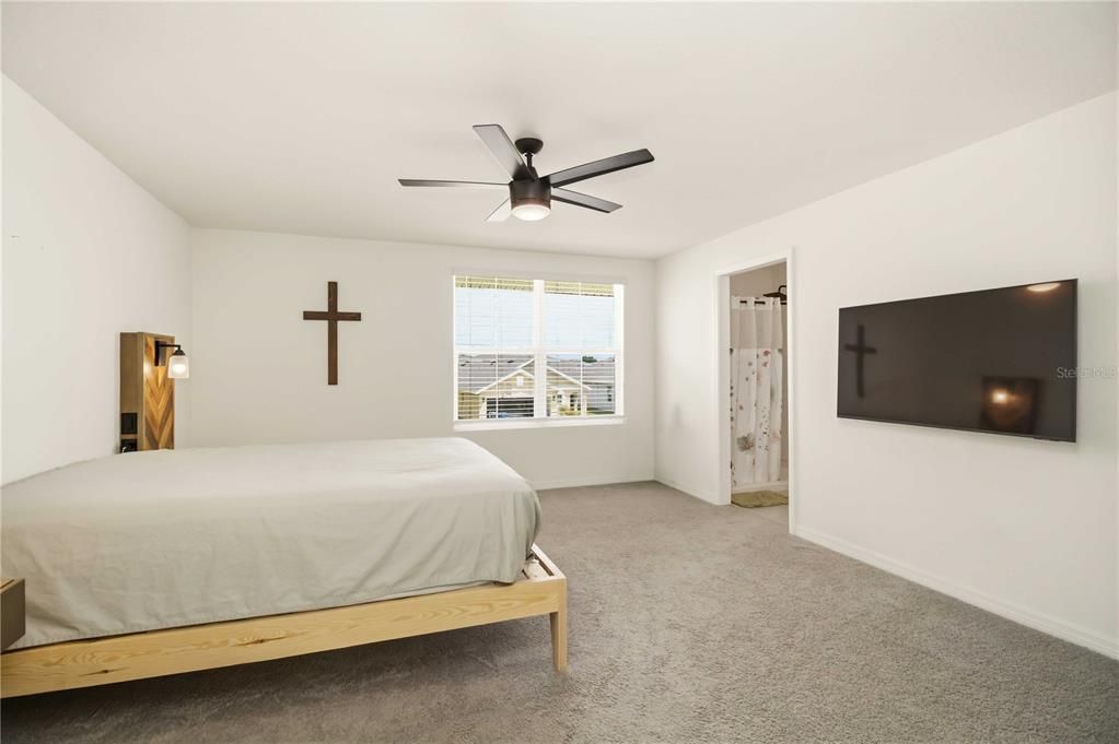 For Sale: $410,000 (3 beds, 2 baths, 1960 Square Feet)