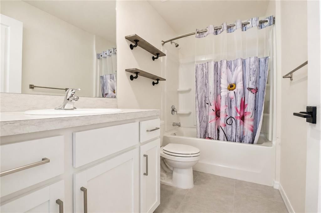 For Sale: $410,000 (3 beds, 2 baths, 1960 Square Feet)