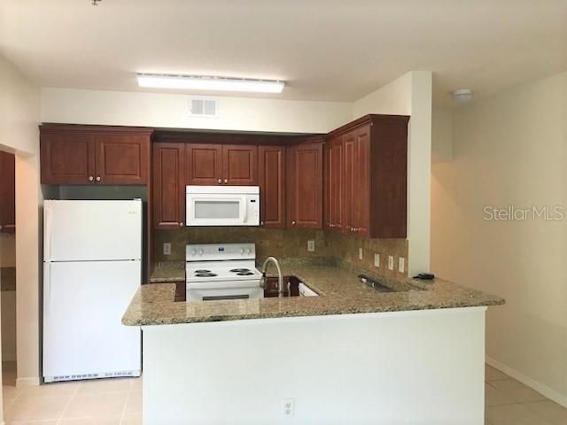 В аренду: $1,650 (2 спален, 2 ванн, 1113 Квадратных фут)