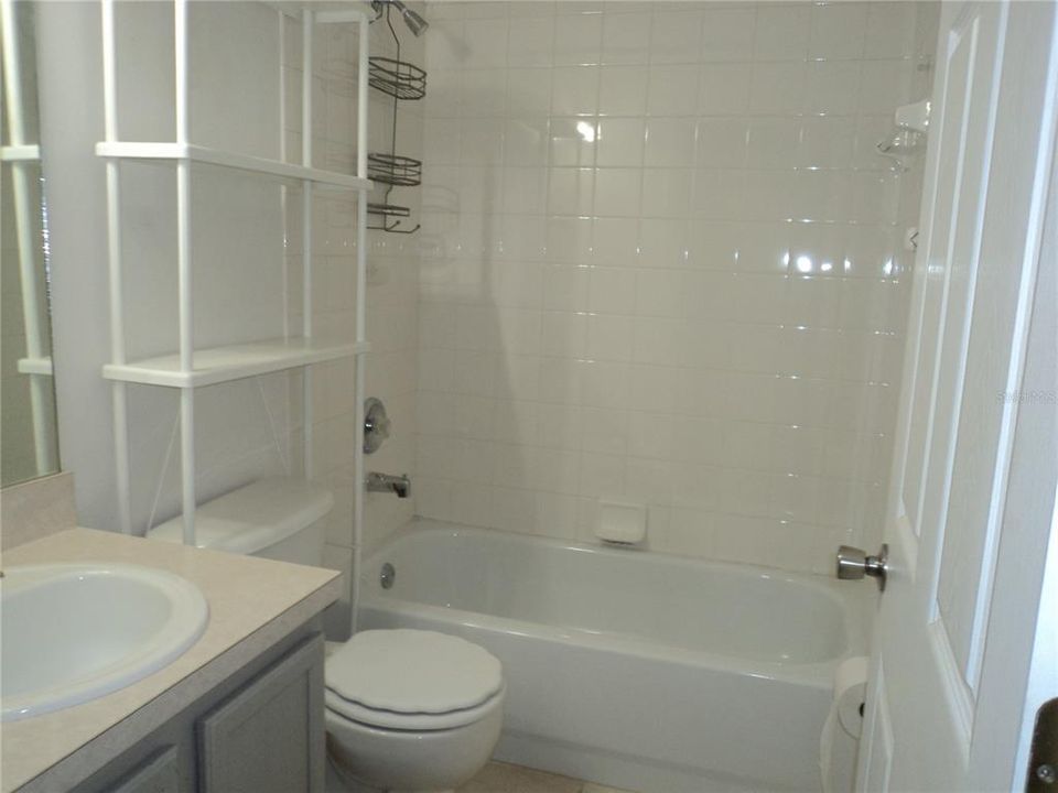 На продажу: $329,900 (3 спален, 2 ванн, 1293 Квадратных фут)