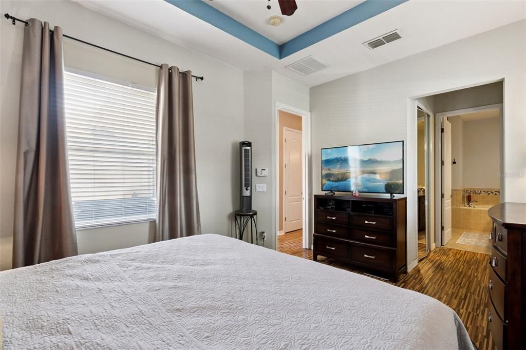 For Sale: $435,000 (3 beds, 2 baths, 1847 Square Feet)