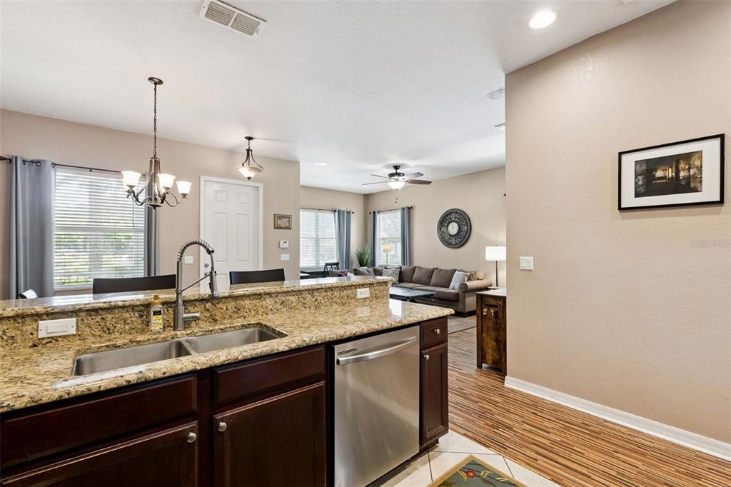 For Sale: $435,000 (3 beds, 2 baths, 1847 Square Feet)