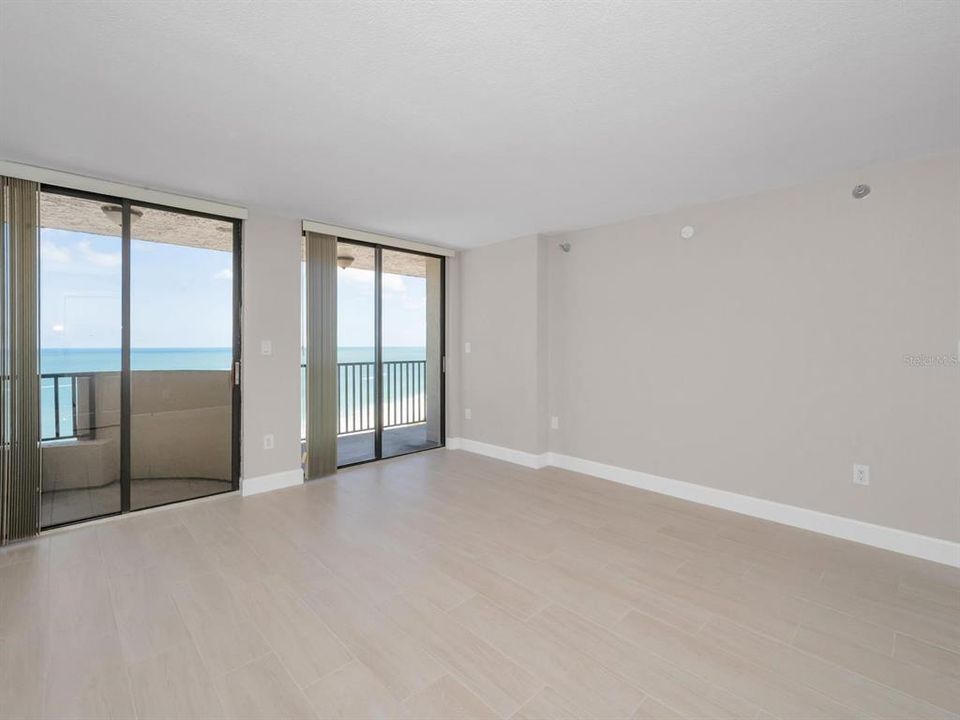 For Sale: $760,000 (2 beds, 2 baths, 1152 Square Feet)