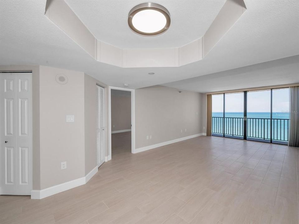 For Sale: $760,000 (2 beds, 2 baths, 1152 Square Feet)