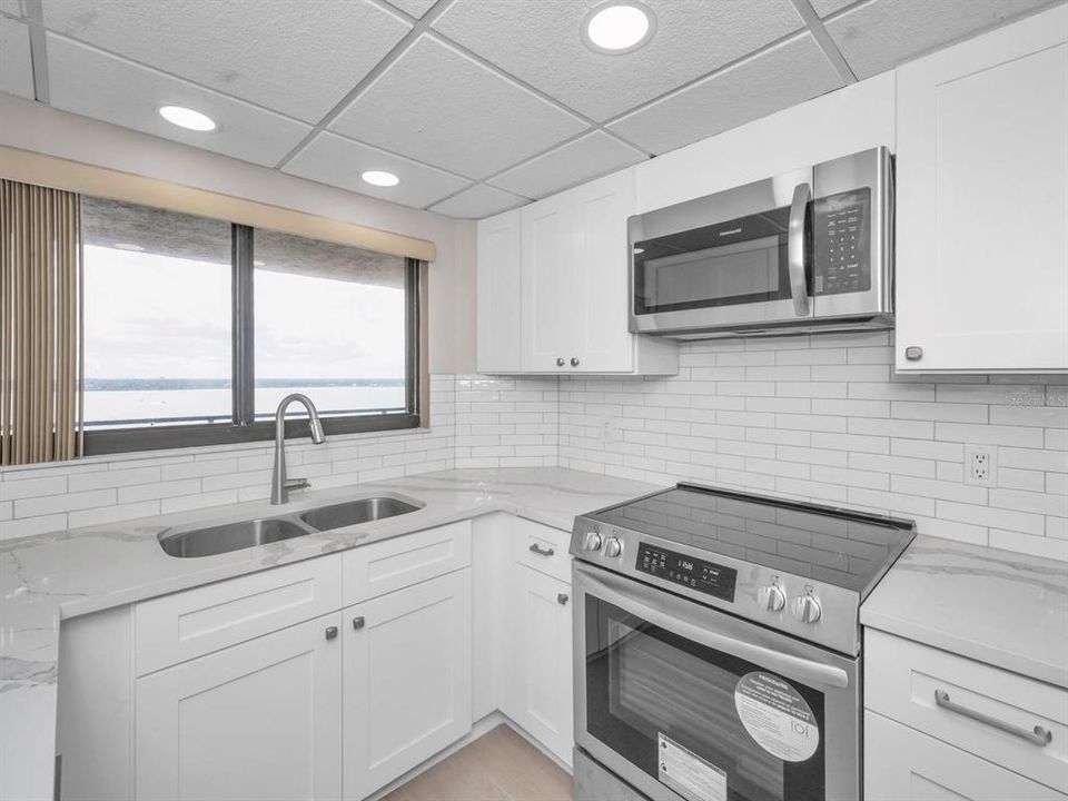 For Sale: $760,000 (2 beds, 2 baths, 1152 Square Feet)