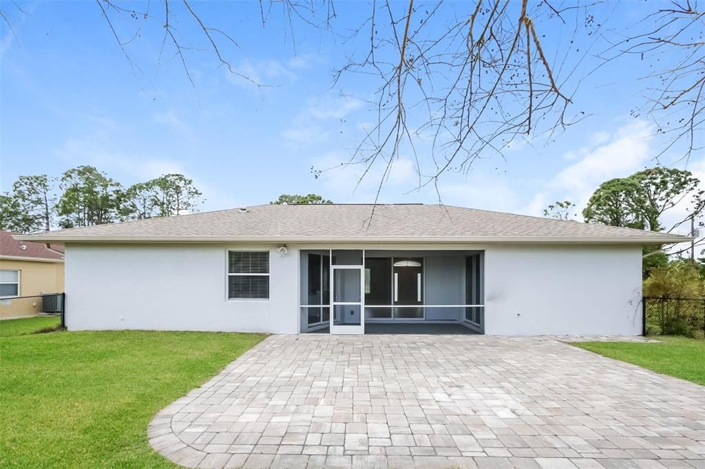 En Venta: $300,000 (3 camas, 2 baños, 1517 Pies cuadrados)