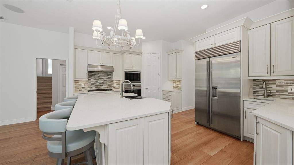 For Sale: $1,895,000 (4 beds, 3 baths, 2899 Square Feet)