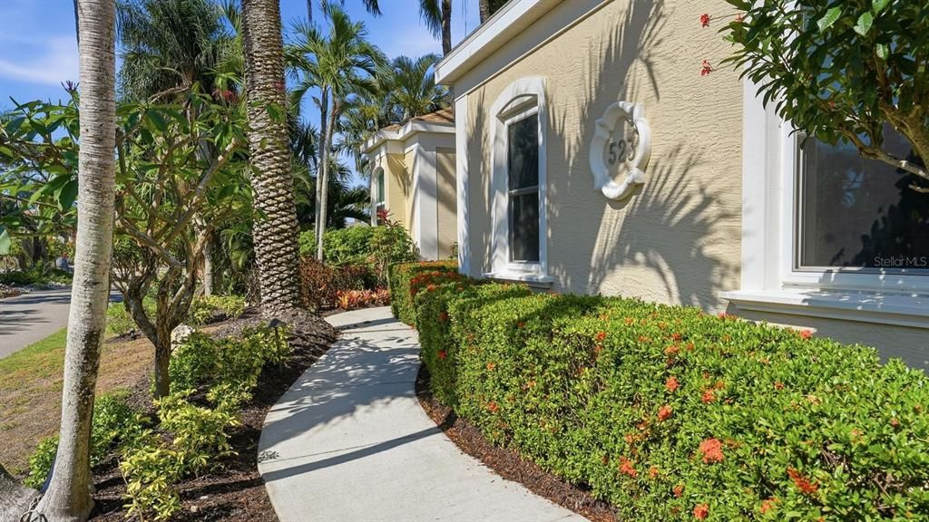 For Sale: $1,895,000 (4 beds, 3 baths, 2899 Square Feet)