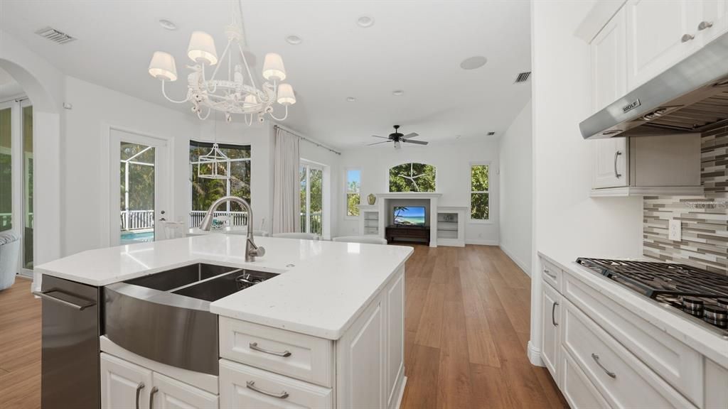 For Sale: $1,895,000 (4 beds, 3 baths, 2899 Square Feet)