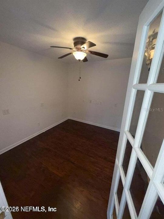 For Sale: $220,000 (4 beds, 2 baths, 1526 Square Feet)