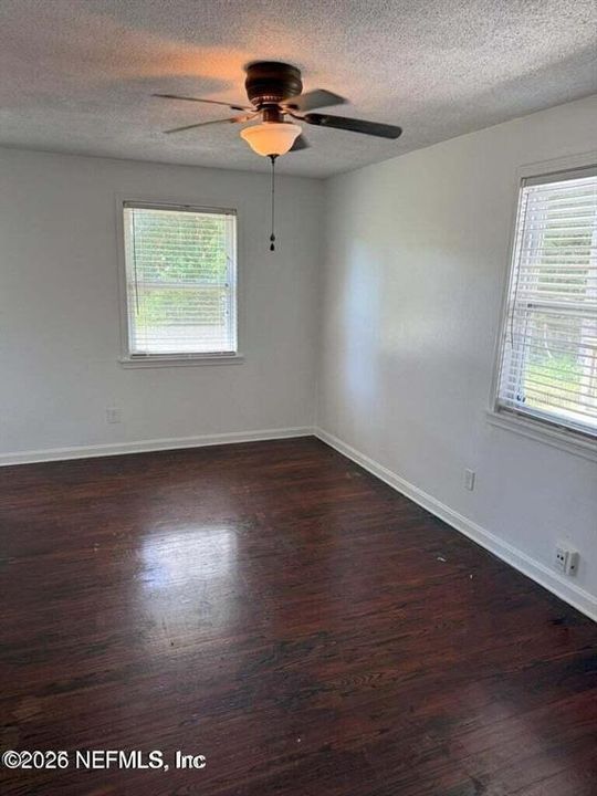 For Sale: $220,000 (4 beds, 2 baths, 1526 Square Feet)