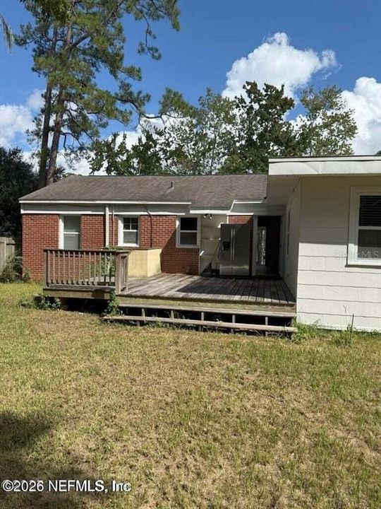 For Sale: $220,000 (4 beds, 2 baths, 1526 Square Feet)