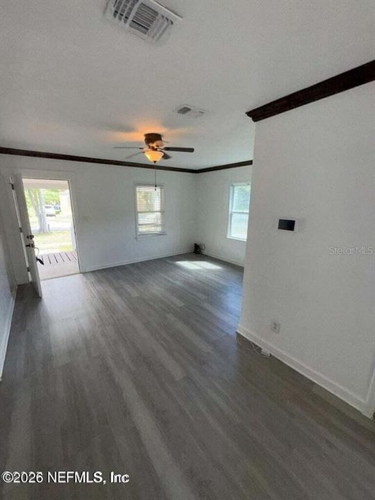 For Sale: $220,000 (4 beds, 2 baths, 1526 Square Feet)