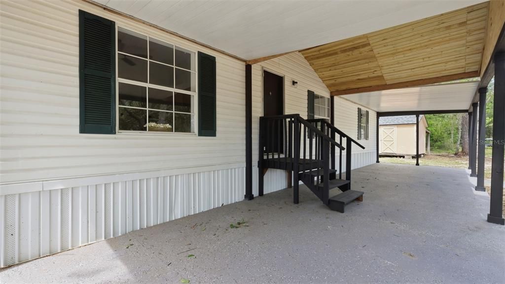 Active With Contract: $219,000 (3 beds, 2 baths, 1152 Square Feet)